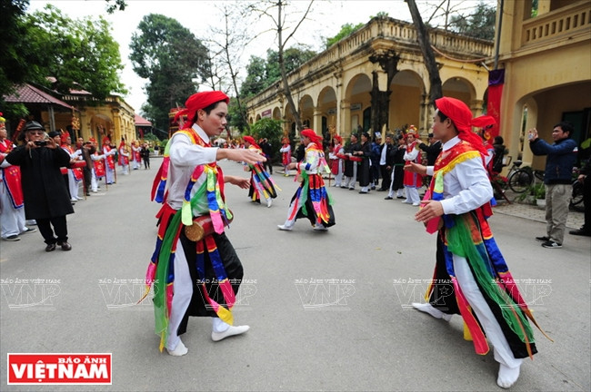 La danse «bông» ​est empreinte​ ​ de la culture traditionnelle du pays, de la capitale Thang Long-Hanoi en particulier.