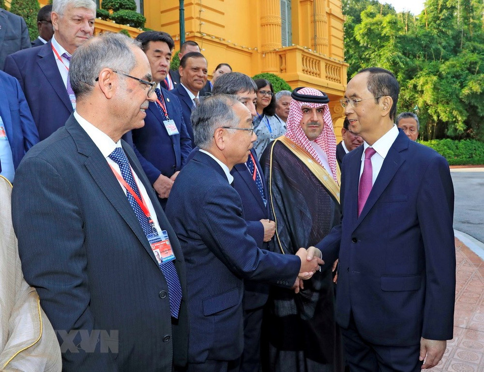  L’après-midi du 19 septembre, le président Tran Dai Quang reçoit des chefs des délégations participant à la 14e Assemblée de l’ASOSAI (Organisation asiatique des Institutions supérieures de contrôle des finances publiques).
