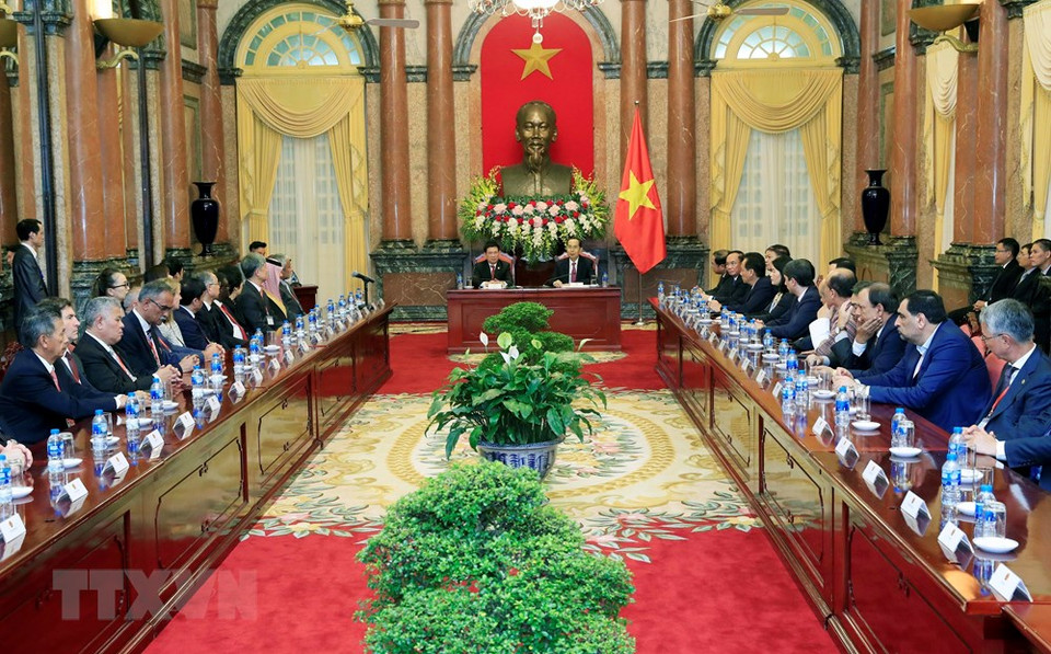 L’après-midi du 19 septembre, le président Tran Dai Quang reçoit des chefs des délégations participant à la 14e Assemblée de l’ASOSAI (Organisation asiatique des Institutions supérieures de contrôle des finances publiques). 