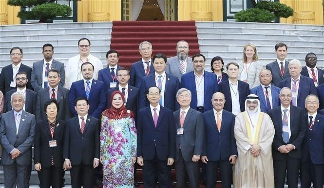 L’après-midi du 19 septembre, le président Tran Dai Quang reçoit des chefs des délégations participant à la 14e Assemblée de l’ASOSAI (Organisation asiatique des Institutions supérieures de contrôle des finances publiques). 