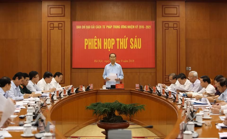  Le matin du 15 septembre, le président Tran Dai Quang préside la 6e réunion du Comité central de pilotage de la réforme judiciaire.