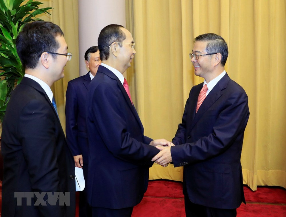  L’après-midi du 19 septembre, le président Tran Dai Quang reçoit le président de la Cour populaire suprême de Chine, Zhou Qiang.
