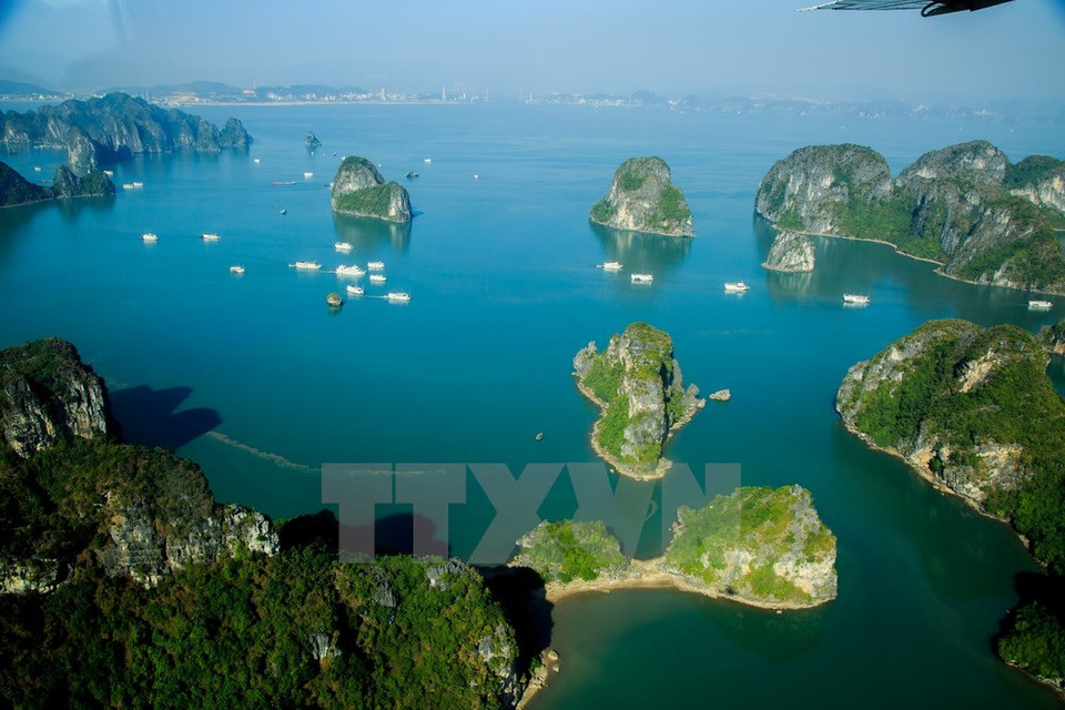 La baie de Ha Long (Quang Ninh, Nord) a été reconnue à deux reprises patrimoine naturel mondial par l’UNESCO, en 1994 et en 2000. 