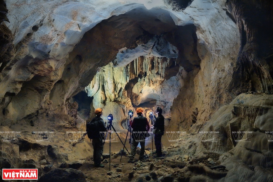 La grotte de Cha Loi est attrayante pour les photographes. 