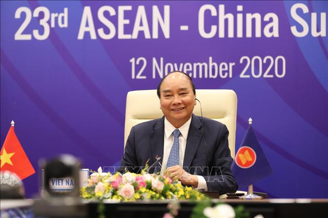 Le Premier ministre Nguyen Xuan Phuc prononce le discours d'ouverture du 23e Sommet ASEAN-Chine.