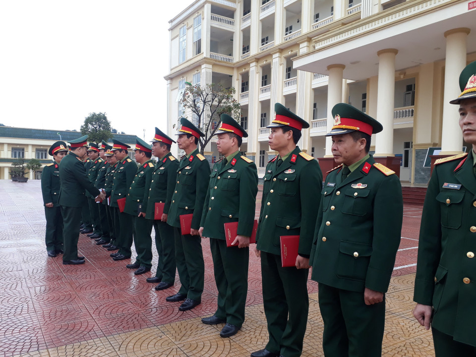 Au centre de l'éducation permanente relevant de l'École militaire du Commandement de la capitale Hanoï.