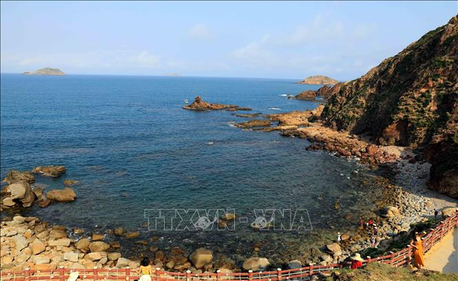 La beauté magnifique et vierge d'Eo Gio.