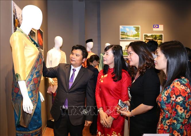 L'exposition a pour but de présenter la culture, le mode de vie et les habitants des dix États membres de l'ASEAN. 