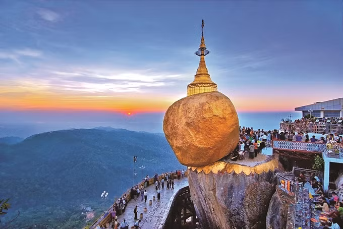 Pagode Kyaiktiyo (Myanmar)