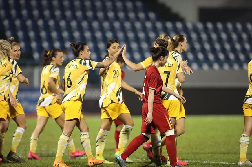 L'équipe australienne inscrit un but dès le début du match, à la 16e minute, grâce à l'attaquante Sam Kerr. 
