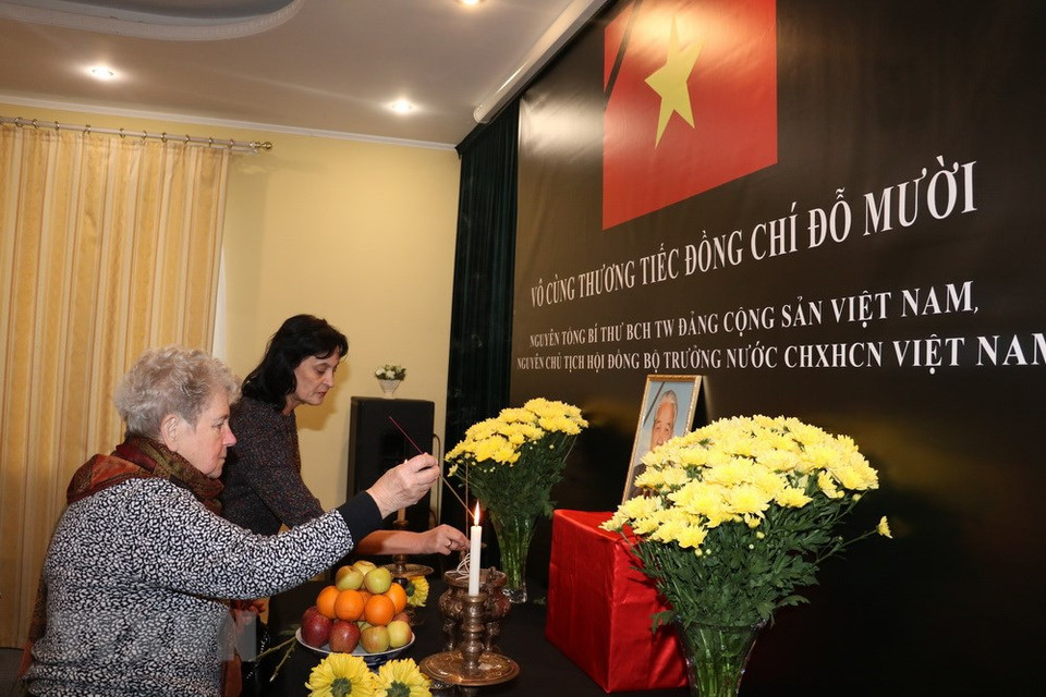 Les hommages se sont multipliés en Ukraine pour rendre hommage à l’ancien secrétaire général du PCV Dô Muoi, décédé le 1er octobre à Hanoi à l’âge de 101 ans. Photo: VNA