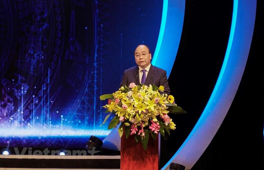Lors de la cérémonie, le Premier ministre Nguyên Xuân Phuc a déclaré que la lutte contre la corruption était une tâche importante de l'ensemble du Parti et de l'État dans la construction et le développement socio-économique du pays. Photo: VNA 