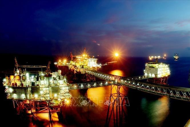 Le pétrole et le gaz sont un secteur clé, apportant une grande contribution à l'industrialisation et à la modernisation du pays. Photo: VNA