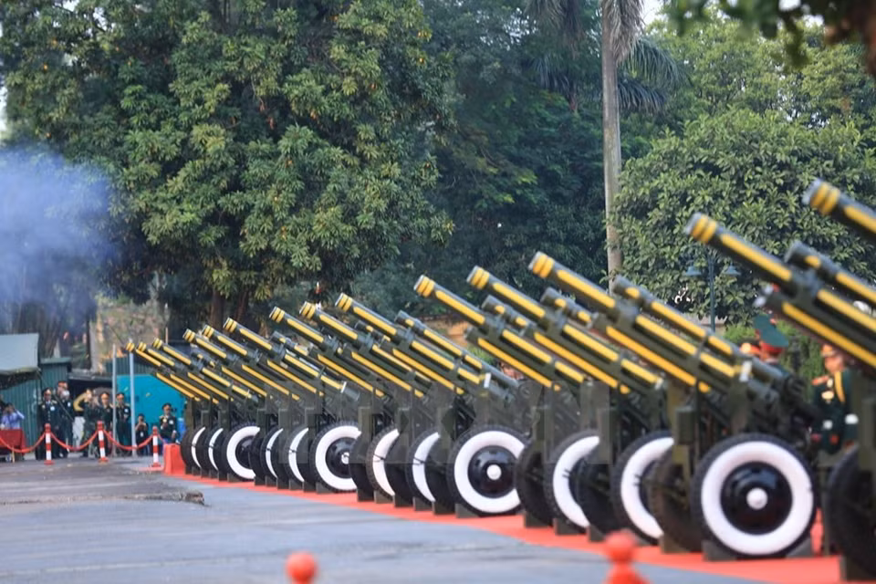 Vingt-et-un coups de canon ont été tirés lors de cette cérémonie solennelle.