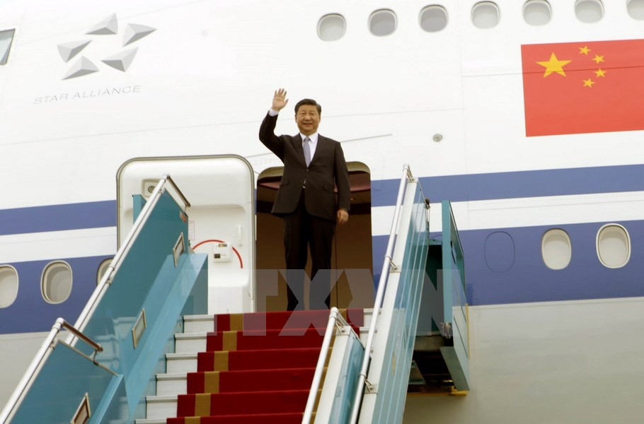  Le secrétaire général du Parti communiste chinois (PCC) et président chinois, Xi Jinping, est arrivé dimanche matin à Hanoï, entamant sa visite d’État au Vietnam. 