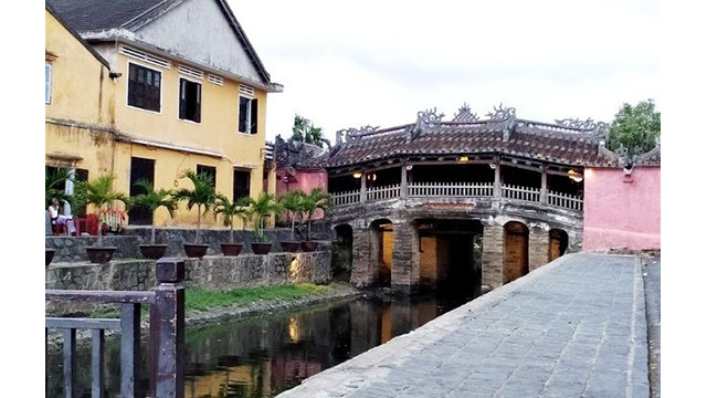 La pagode Câu qui était très animée, est actuellement également absente des touristes.