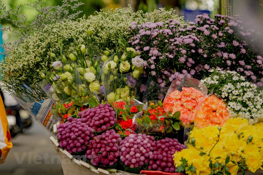 Les fleurs sont vendus partout dans les rues.