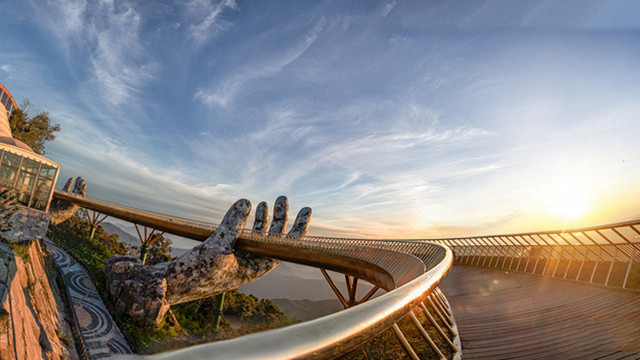 Le Pont d’or est une destination incontournable pour tous les touristes nationaux et étrangers.