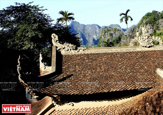 L’ancien toit de la pagode Bich Dông.