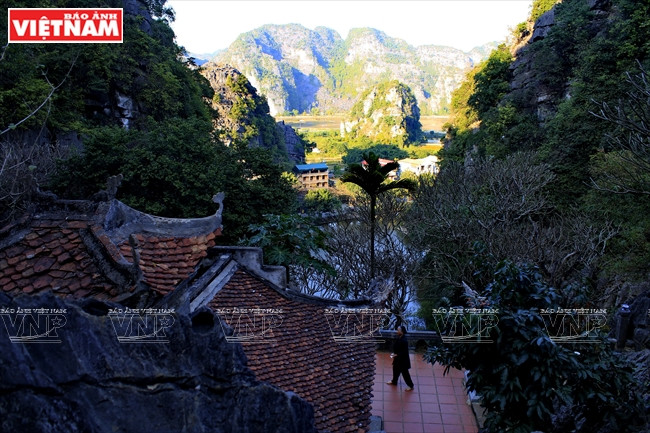 La pagode Bich Dông embellit le patrimoine mondial de Tràng An. 