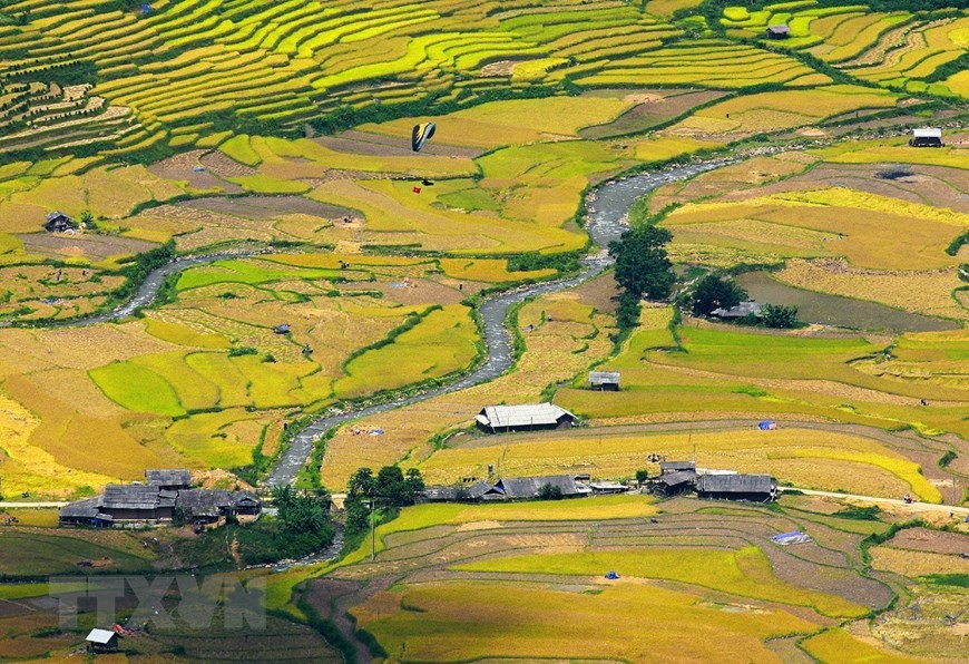 Situées à 1.000 m d’altitude sur le flanc sud-ouest de la chaîne montagneuse de Hoang Liên Son, les rizières en terrasse de Mù Cang Chai forment l’un des paysages les plus extraordinaires de la province de Yên Bai (Nord-Ouest). Photo: VNA