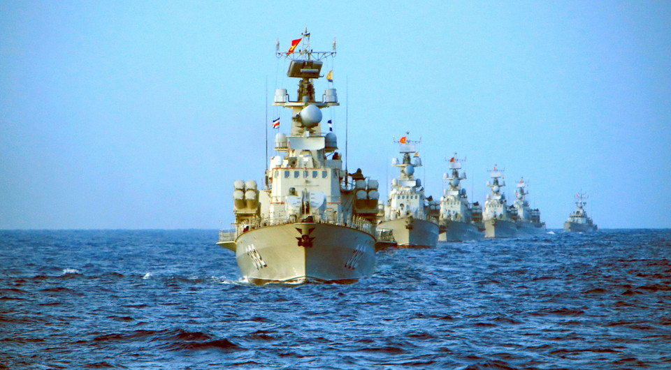 Les officiers et soldats de la brigade 167 de la Marine vietnamienne sont toujours prêts à se sacrifier pour défendre fermement la souveraineté nationale sacrée sur les îles, la mer et le plateau continental de la Patrie. Photo : VNA