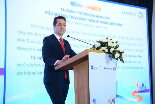Charaf Eddine Kadri, directeur général de Sandoz Vietnam, s'exprime lors du Sandoz Specialty Summit 2024. Photo gracieuseté de Sandoz