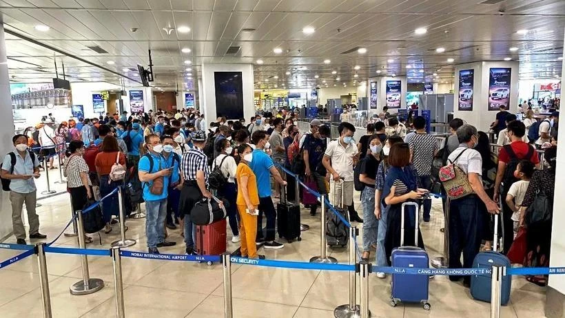 Le trafic de passagers des aéroports du pays a dépassé 54 millions au premier semestre 2024. Photo : VietnamPlus