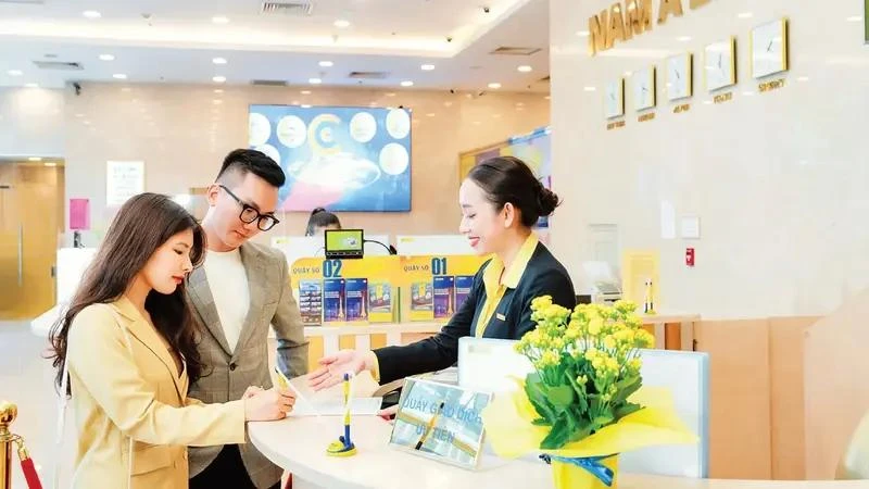 Nam A Bank propose des formules de crédit vertes pour servir les particuliers et les entreprises. Photo : nhandan.vn