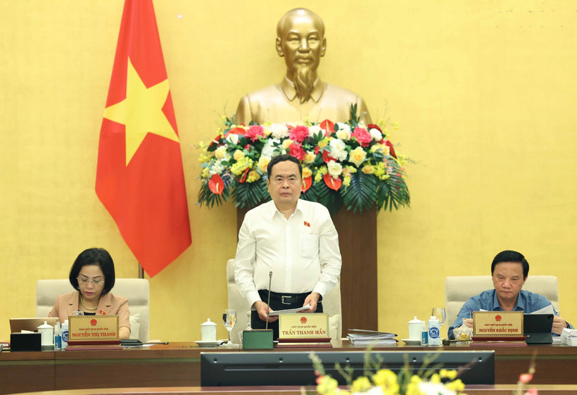 Le président de l’Assemblée nationale Trân Thanh Mân s’exprime lors de la 5e session thématique du Comité permanent de l’Assemblée nationale. Photo : VNA