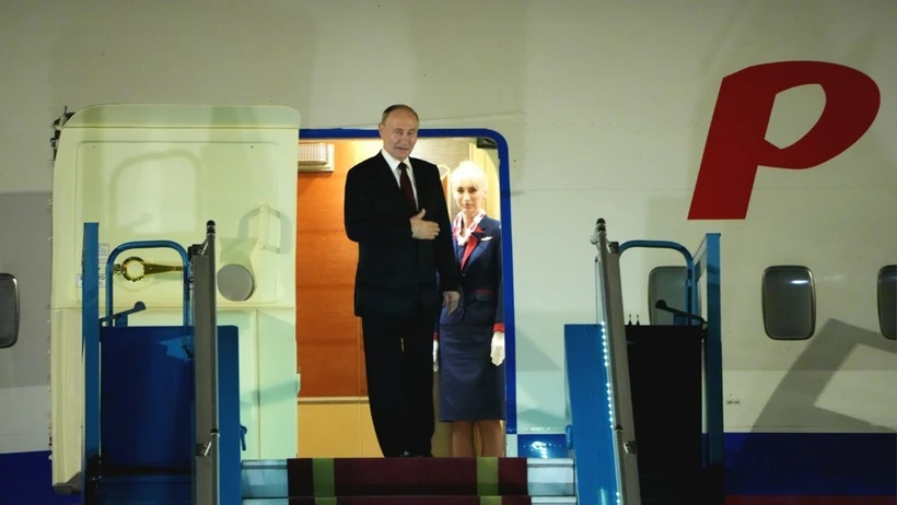 Le président russe Vladimir Poutine sur le point de quitter Hanoi dans la soirée du 20 juin au terme de sa visite d’État au Vietnam. Photo: tienphong.vn