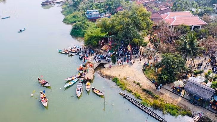 Vue de haut sur le village de Kim Bông. Photo: baoquangnam.vn