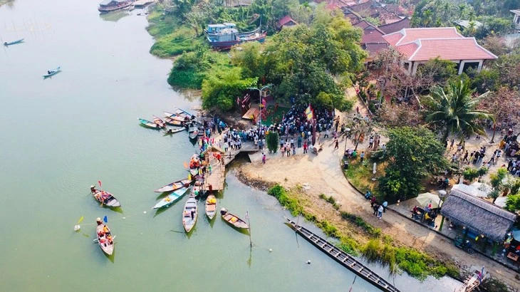 Vue de haut sur le village de Kim Bông. Photo: baoquangnam.vn