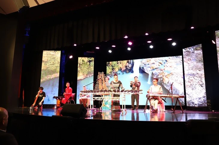Viet Soul 2, une immersion dans la musique traditionnelle vietnamienne. Photo: VOV