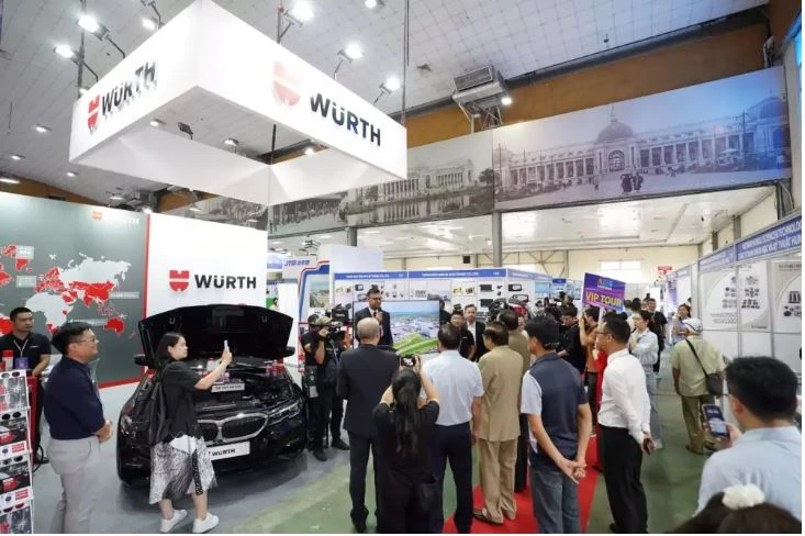 Vietnam AutoExpo 2024 voit la participation de nombreuses marques vietnamiennes et étrangères dans le secteur de l’automobile telles que Veam Motors, Gaz Group, KC Motors, Daewoo, Faw, Dongfeng, Hyundai, Ducati, Harley-Davidson, Triumph et Royal Enfield,
