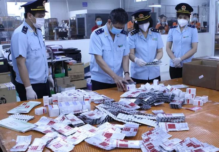 Le Département général des douanes du Vietnam se coordonne avec les agences concernées pour organiser la mise en œuvre la phase 6 de l’opération Dragon du Mékong. Photo : VNA