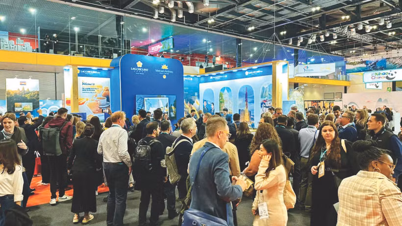 Stand de Saigontourist et Vietnam Airlines au Salon mondial du voyage de Londres 2024. Photo : Saigontourist