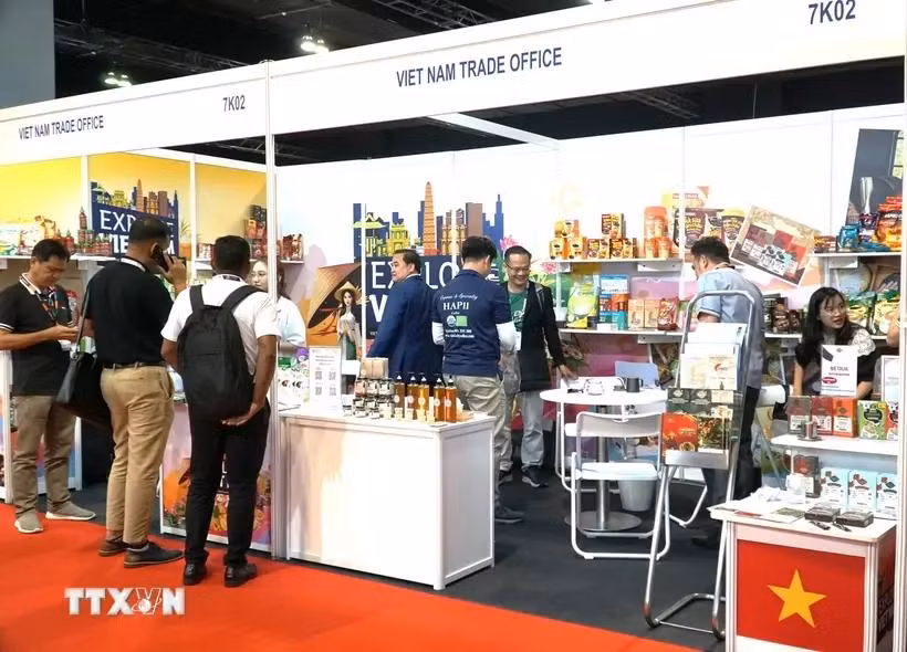 Stand de l'Office du commerce du Vietnam en Malaisie au salon international des produits halal 2024. Photo: VNA