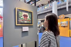 Une peinture d'un artiste vietnamien présentée au Festival. Photo: VNA