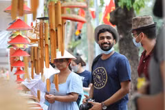 Touristes étrangers à Hanoï. Photo: VNA