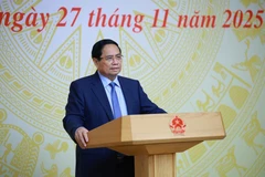 Le Premier ministre Pham Minh Chinh, président du Conseil central d’émulation et de récompense pour le mandat 2021-2026, lors de la réunion. Photo: VNA