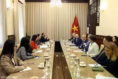 Panorama de la rencontre. Photo: magazine The gioi va Viet Nam