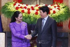Le président vietnamien, Luong Cuong, et la Première ministre thaïlandaise, Paetongtarn Shinawatra. Photo: VNA