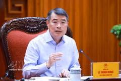 Le Premier ministre Le Minh Hung lors de la réunion. Photo: VNA