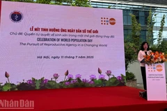 La ministre de la Santé, Dao Hong Lan, prend la parole lors de l'événement. Photo: nhandan.vn