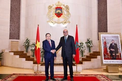Le président de l’Assemblée nationale du Vietnam, Trân Thanh Mân (gauche), et le président de la Chambre des conseillers du Maroc, Mohamed Ould Errachid. Photo: VNA