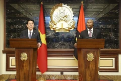 Le président vietnamien, Luong Cuong, et son homologue angolais, João Manuel Gonçalves Lourenço, lors de l'événement. Photo: VNA