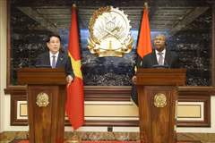 Le président vietnamien, Luong Cuong, et son homologue angolais, João Manuel Gonçalves Lourenço, lors de l'événement. Photo: VNA
