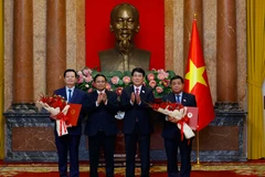 Le président Luong Cuong, le Premier ministre Pham Minh Chinh, les vice-Premiers ministres Nguyen Chi Dung et Mai Van Chinh. Photo : VNA