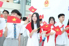 Des élèves lors de la cérémonie de rentrée scolaire 2025-2026. Photo : Phụ nữ Việt Nam (Femmes vietnamiennes)